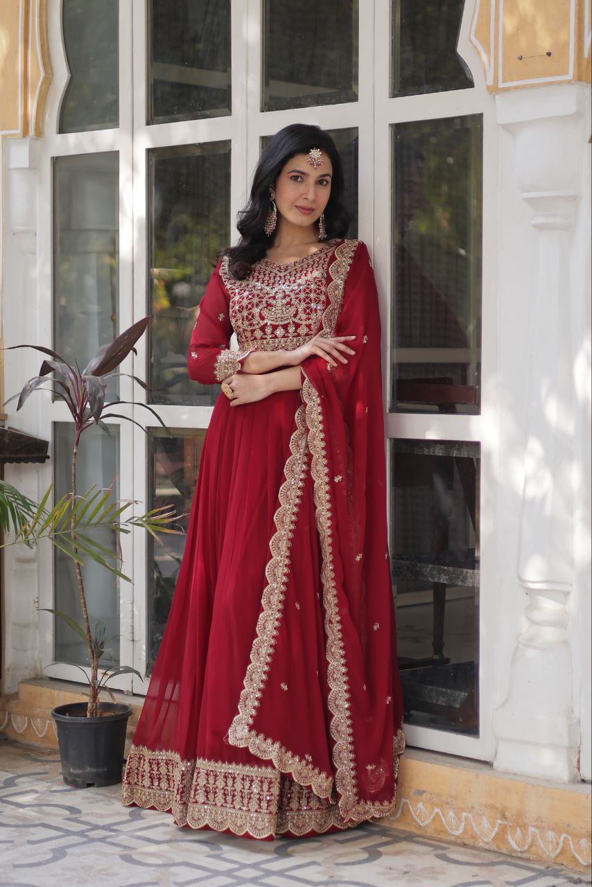 ELEGANT FAUX BLOOMING EMBROIDERED ANARKALI GOWN WITH DUPATTA