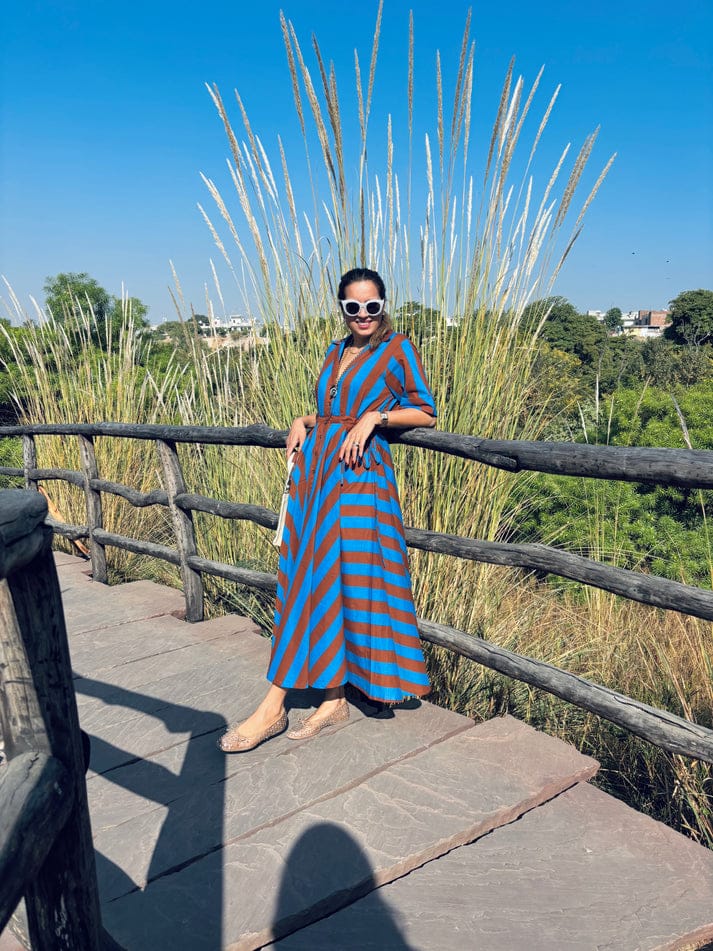 VIBRANT CLASSIC TOUCH STRIPED GOWN