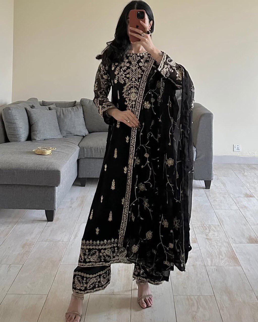 GEORGETTE BLACK KURTA SET WITH SEQUENCE WORK