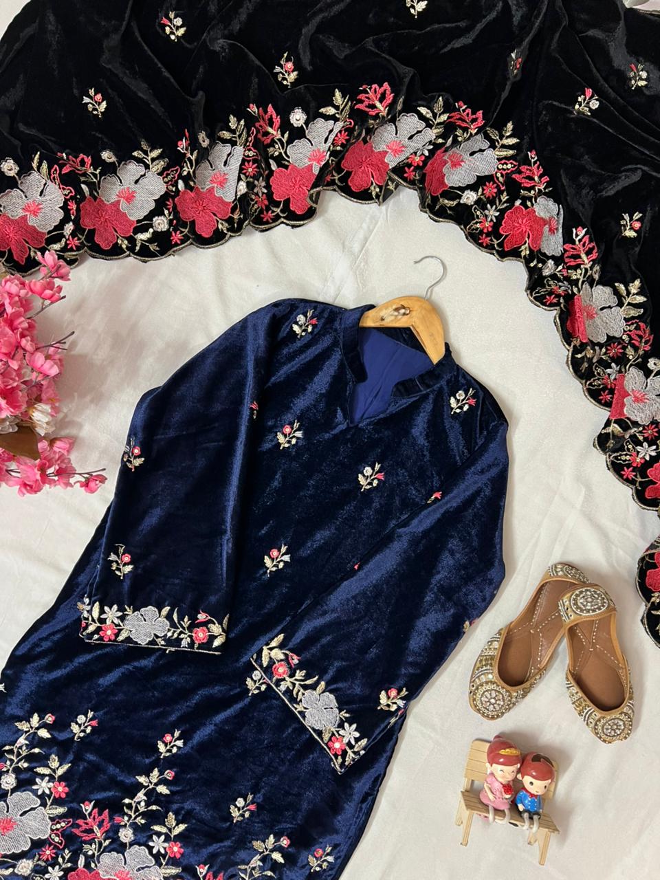 NEAVY BLUE HEAVY VELVET KURTA & PANT (3-PIS SET) WITH SEQUENCE EMBROIDERY WORK