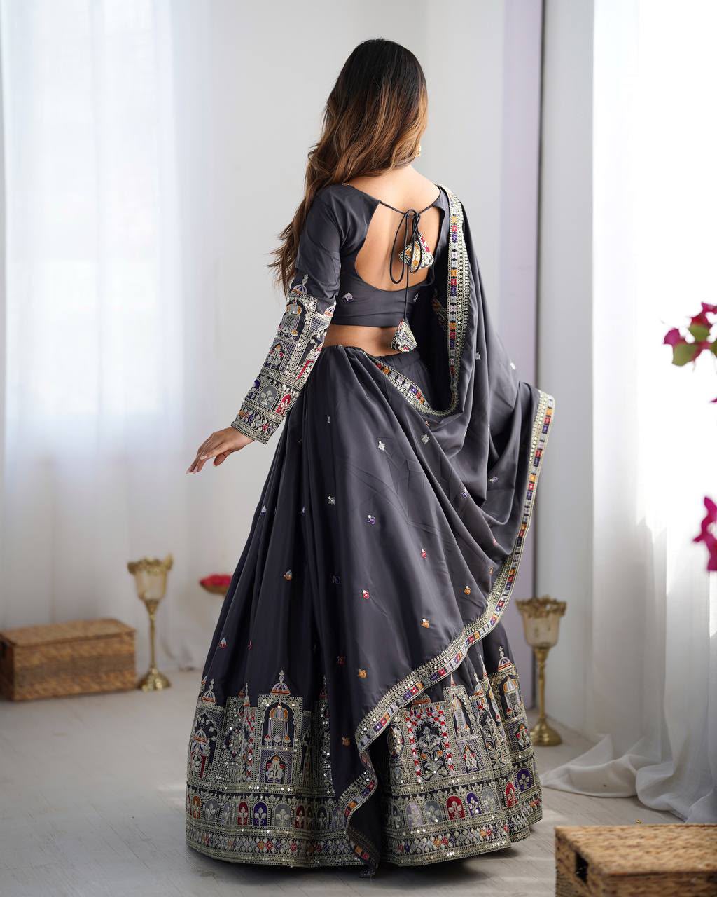 WOMAN NATURAL SILK LEHENGA SET