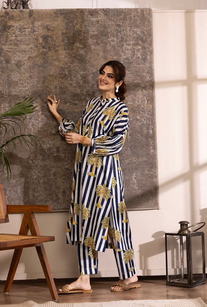 STYLISH BLUE AND WHITE PALM HAZEL KURTA SET
