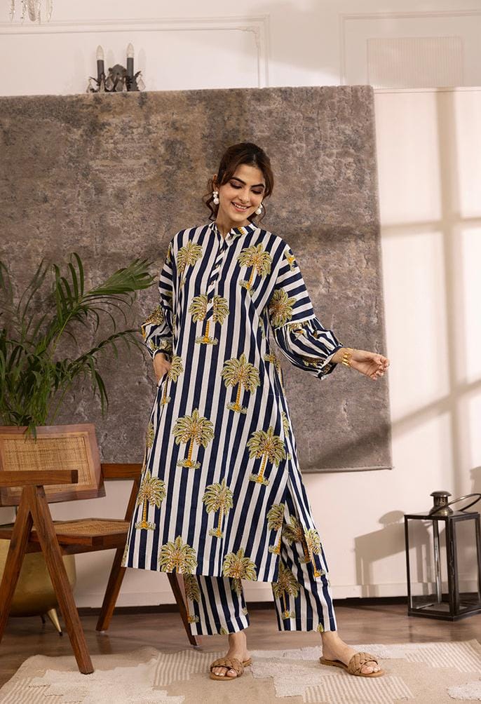 STYLISH BLUE AND WHITE PALM HAZEL KURTA SET