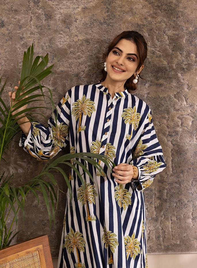 STYLISH BLUE AND WHITE PALM HAZEL KURTA SET