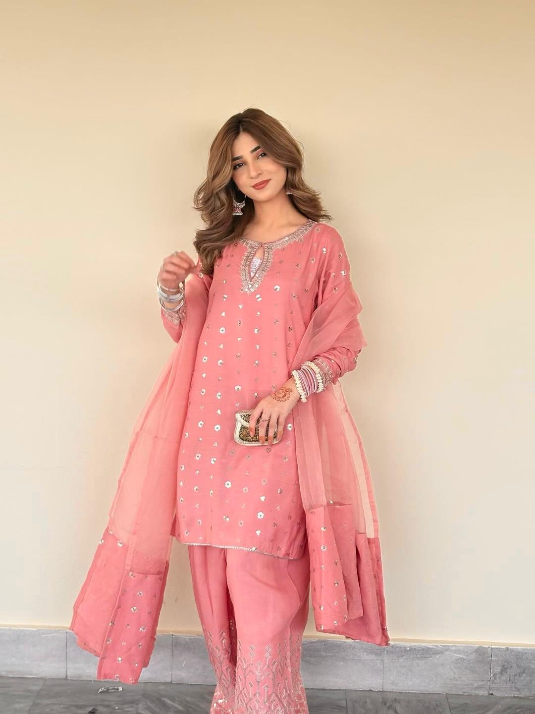 RAVISHING HEAVY CHINNON SILK SUIT SET WITH FARSHI SALWAR AND ZARI ORGANZA DUPATTA
