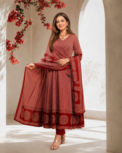WOMEN ETHNIC MOTIFS PRINTED ANGRAKHA THREAD WORK KURTA SET