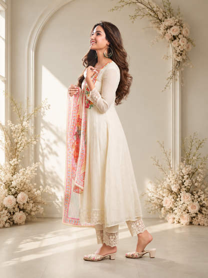 NIHARIKA - WHITE FLORAL  KURTA SET