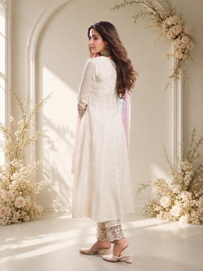 NIHARIKA - WHITE FLORAL  KURTA SET