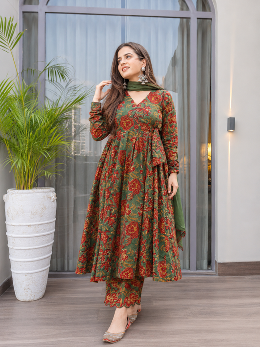 NOOR ANARKALI IN ENGLISH GREEN & MAROON