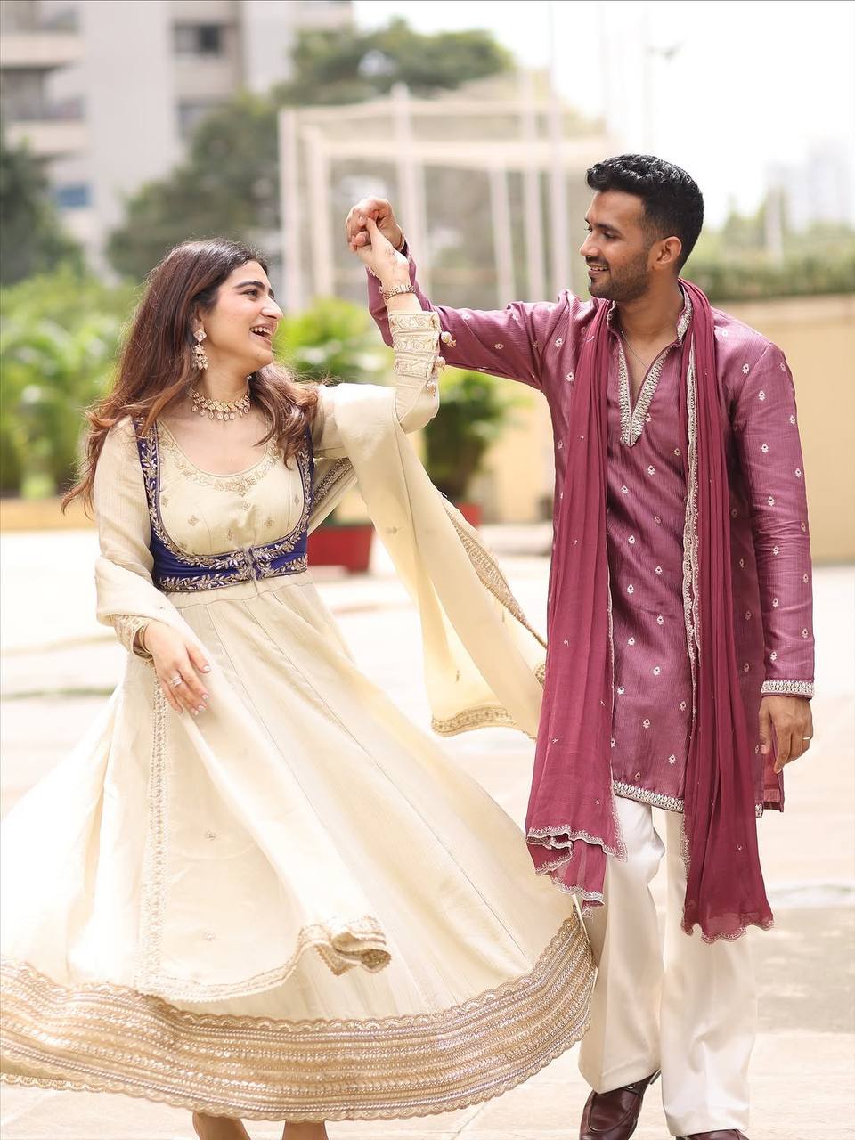 OFF WHITE CHINON SILK THREAD EMBROIDERY ANARKALI GOWN (FULLY STTITCHED)