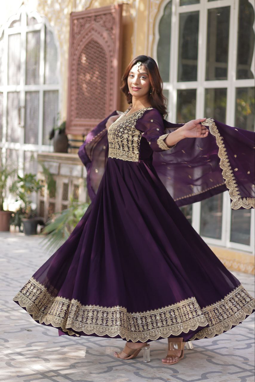 ELEGANT FAUX BLOOMING EMBROIDERED ANARKALI GOWN WITH DUPATTA