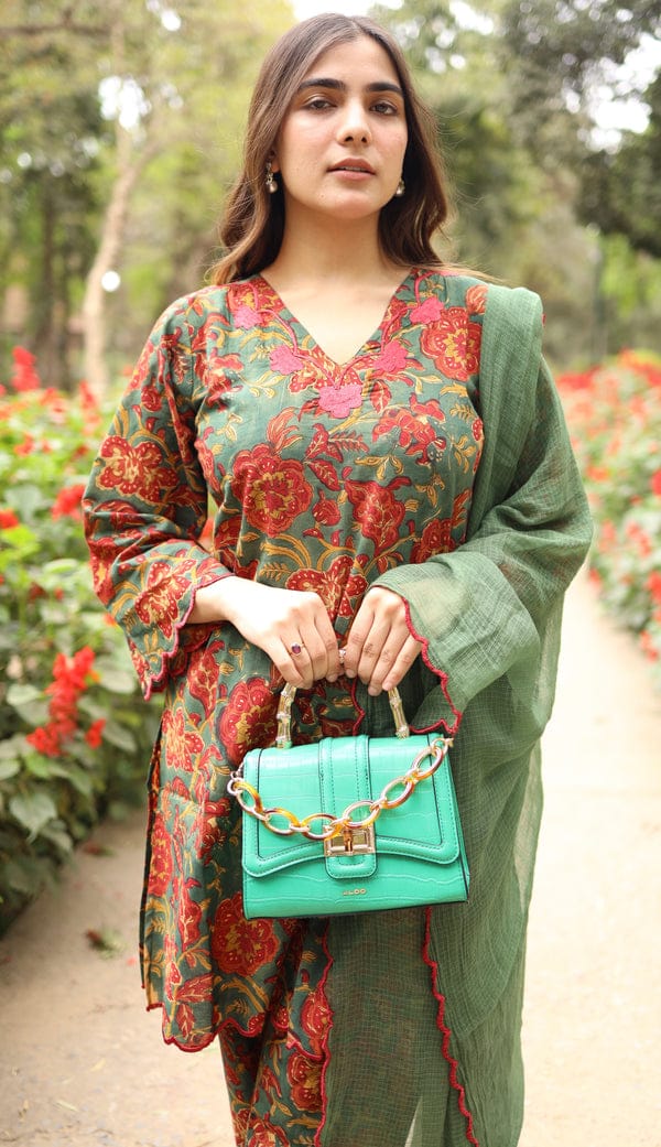 MARIA MAROON CONTRAST GREEN SCALLOPS CO-ORD SET PAIRED WITH KOTA DORIA  DUPATTA EMBROIDERED 2