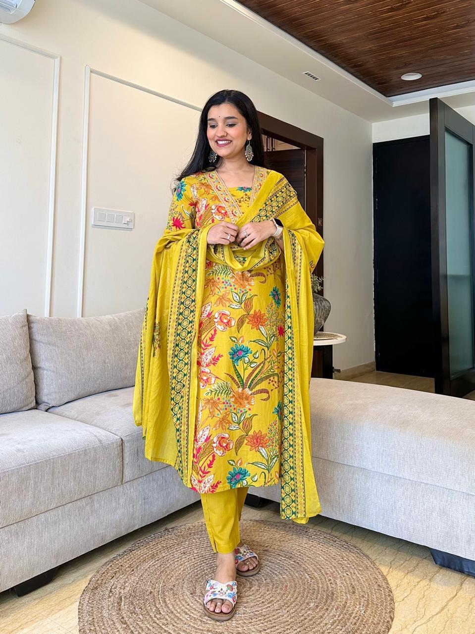 DAFFODIL COTTON V- NECK KURTI SET - YELLOW
