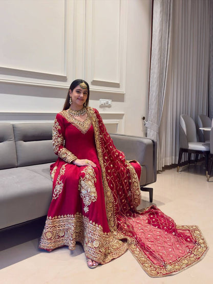 WOMEN'S STYLISH RED ANARKALI GOWN WITH LACE BORDER