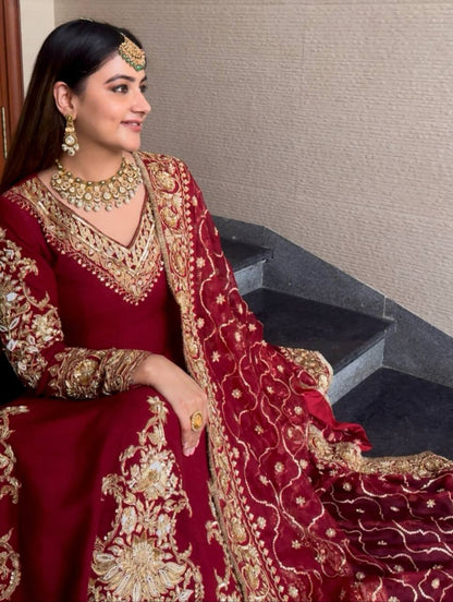 WOMEN'S STYLISH RED ANARKALI GOWN WITH LACE BORDER