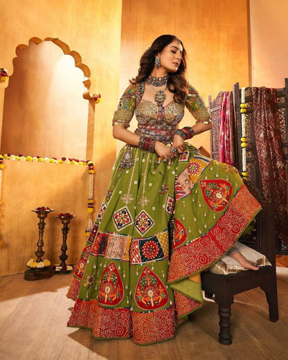 NAVRATRI SPECIAL MUSLIN COTTON CHANIYA CHOLI WITH REAL MIRROR WORK