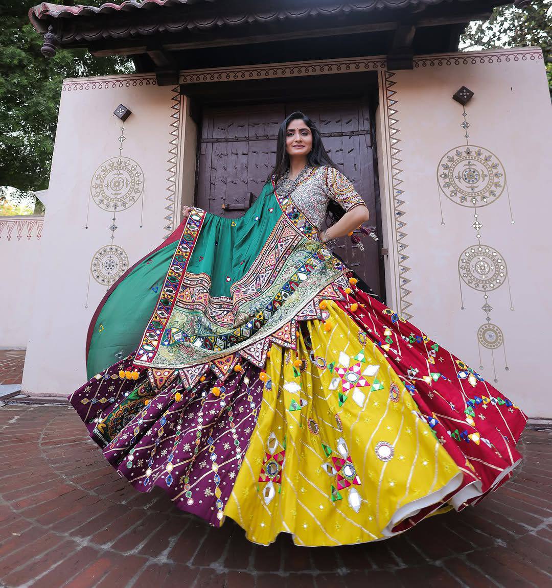 WOMEN'S HEAVY REAL MIRROR WORK CHANIYA CHOLI FOR NAVRATRI