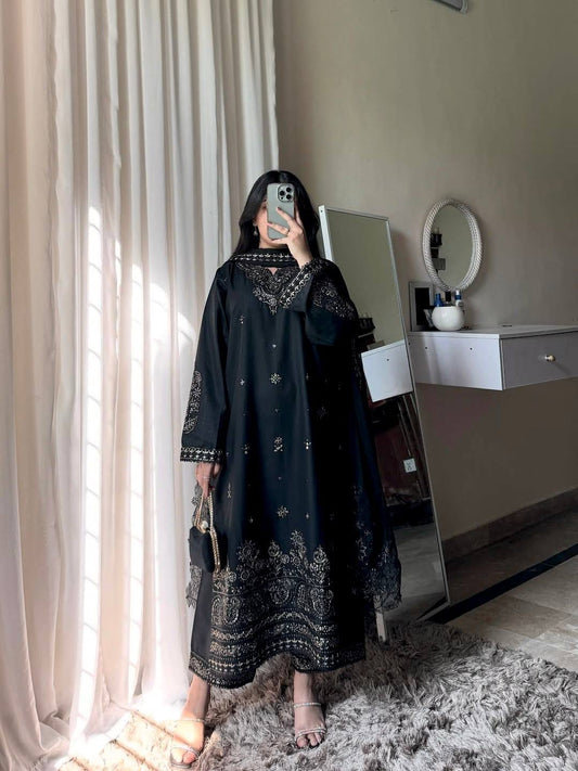 BLACK 3-PIECE PAKISTANI LAWN SUIT