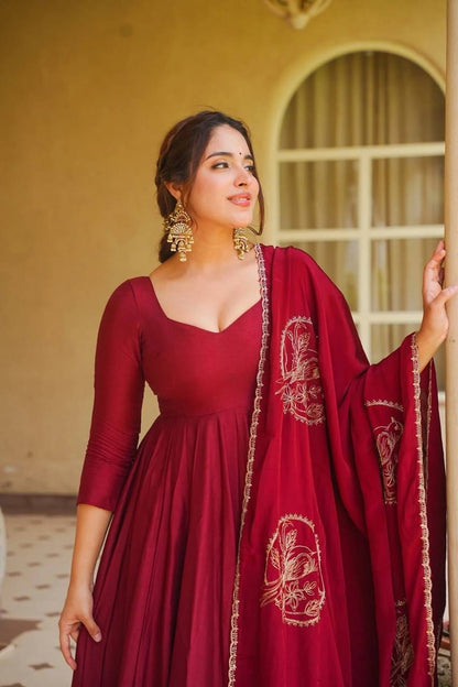 RED ANARKALI PLAZZO SUIT SET