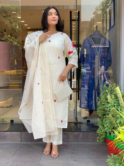 WHITE MUL COTTON THREE-PIECE SUIT SET