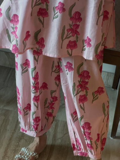 PINK FLORAL PRINTED MANDARIN COLLAR TUNIC WITH SALWAR