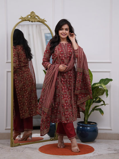 MAROON EMBROIDERED STRAIGHT COTTON KURTA SET