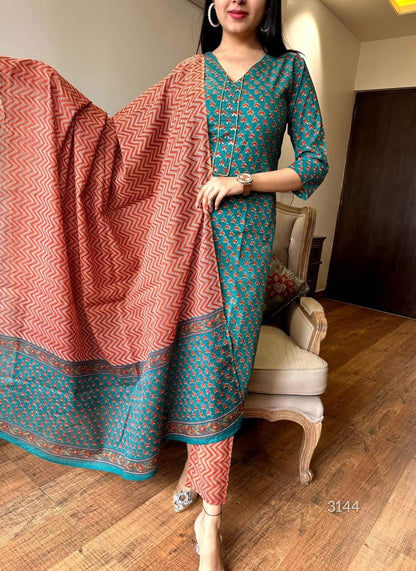 WOMEN'S 3-PIECE COTTON SUIT WITH PRINTED MULMUL DUPATTA & SEQUENCE YOKE