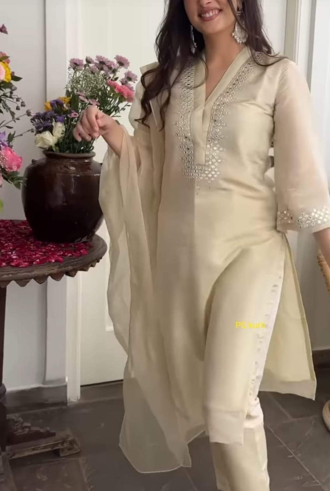 OFF - WHITE CHANDERI SILK KURTA SET