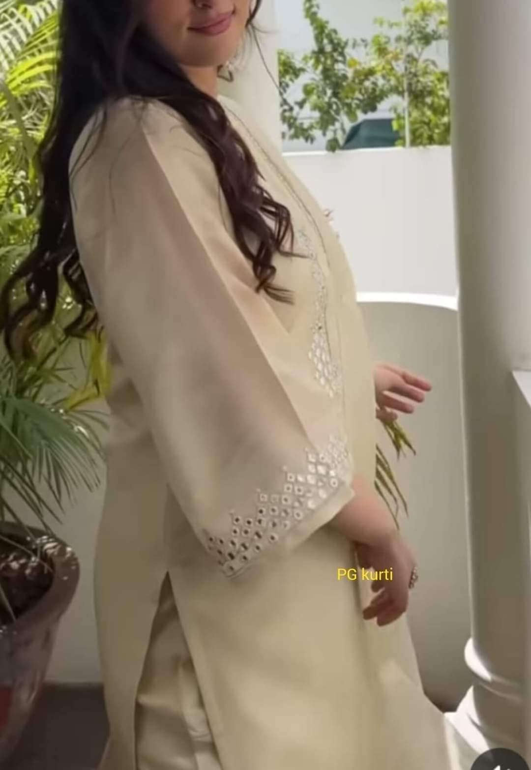 OFF - WHITE CHANDERI SILK KURTA SET