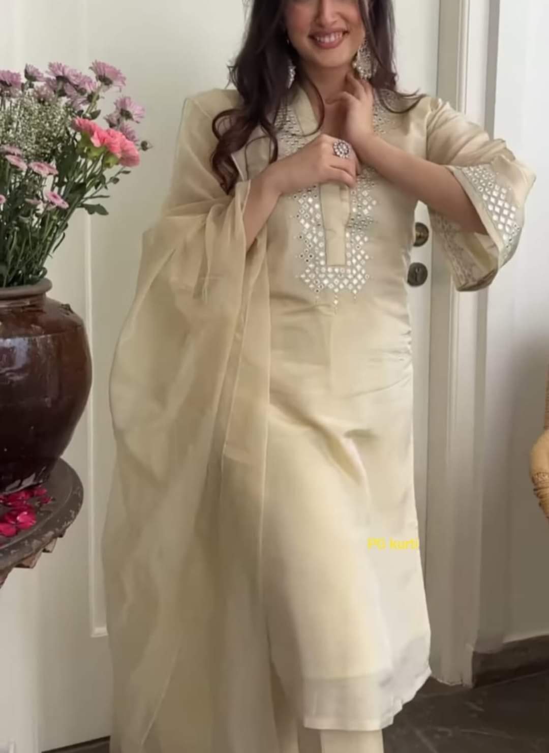 OFF - WHITE CHANDERI SILK KURTA SET
