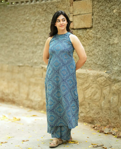BLUE HULTER NECK PRINTED SLEEVELESS COTTON KURTA SET