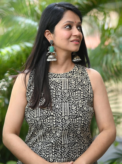 BLACK HULTER NECK PRINTED SLEEVELESS COTTON KURTA SET