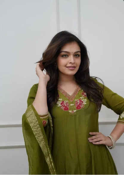 V-NECK COTTON ANARKALI SUIT SET