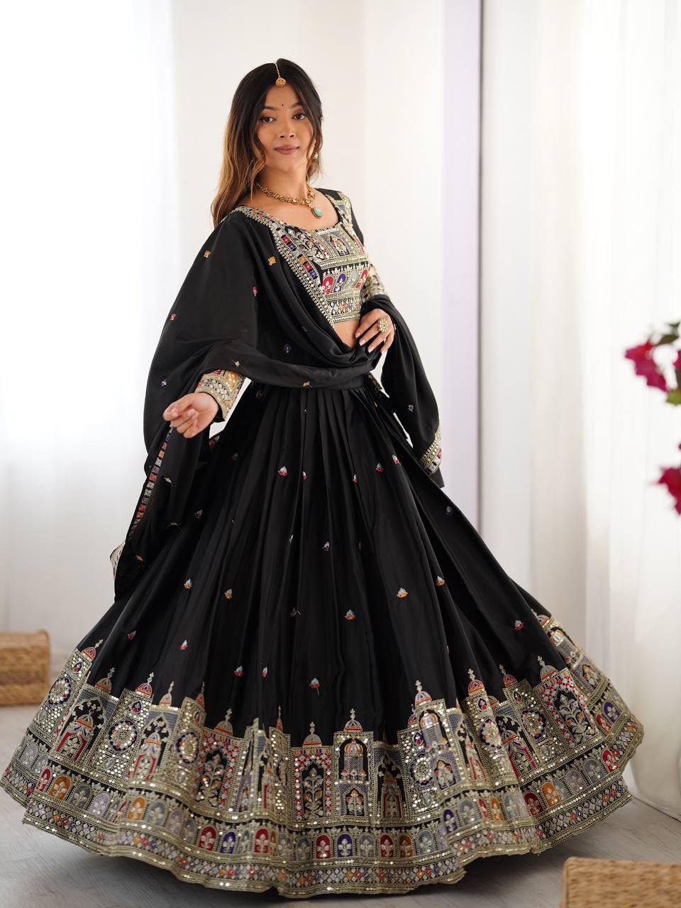 WOMAN NATURAL SILK LEHENGA SET