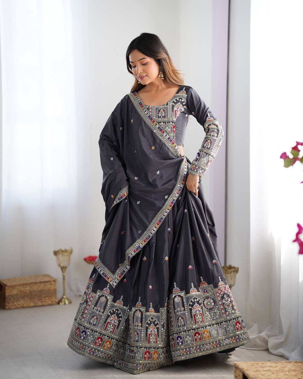 WOMAN NATURAL SILK LEHENGA SET