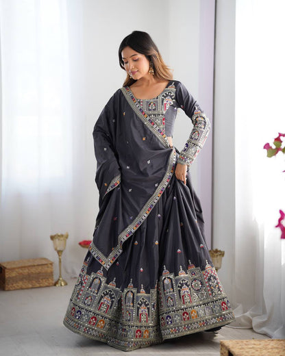 WOMAN NATURAL SILK LEHENGA SET