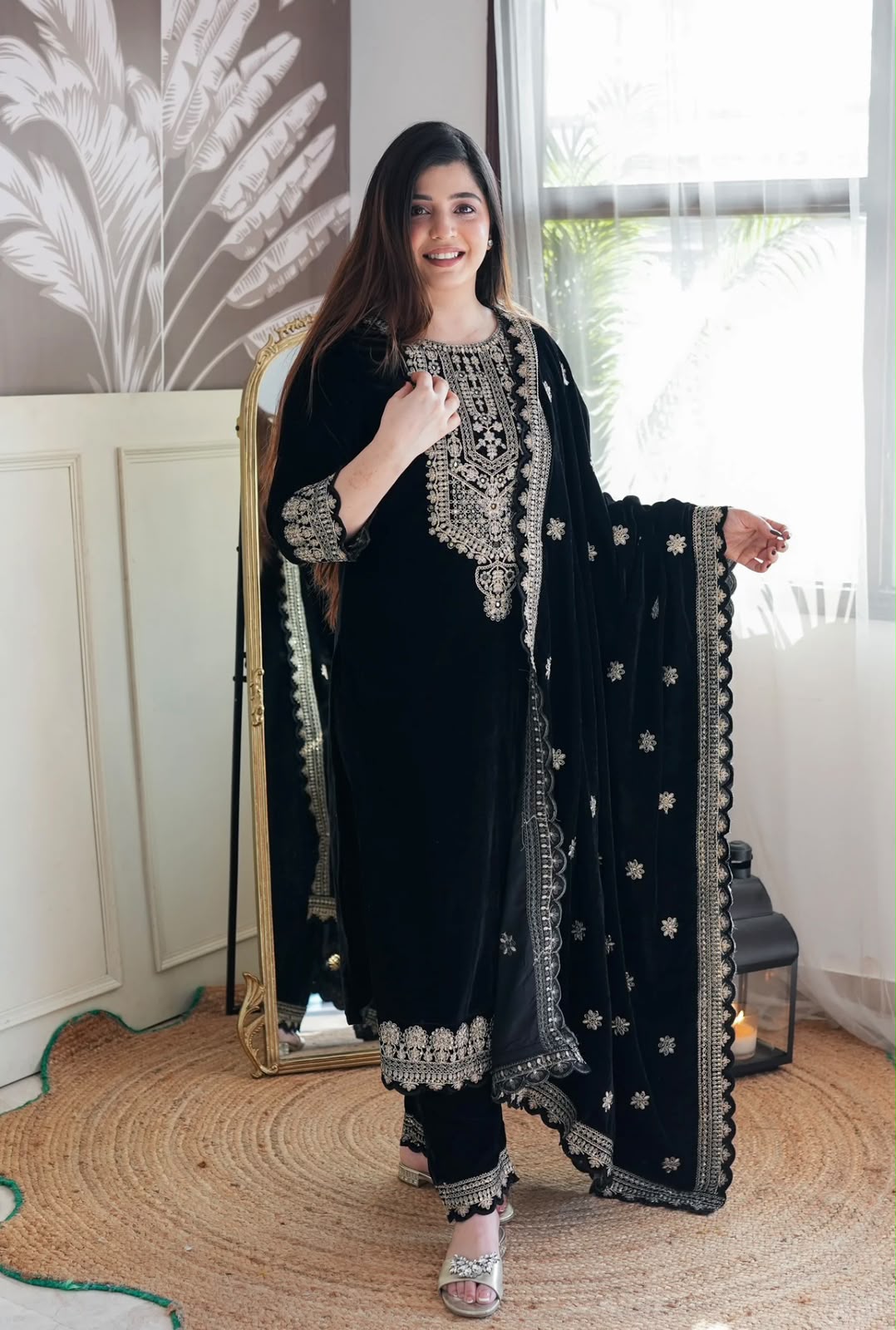 PREMIUM VELVET KURTA PLAZZO SET WITH SEQUENCE WORK