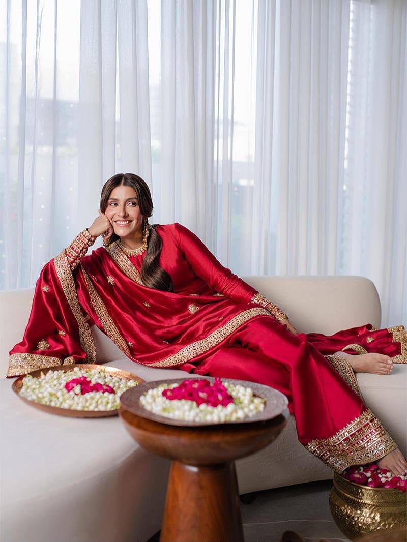 AYEZA KHAN - RED RANGOLI SILK KURTA SET