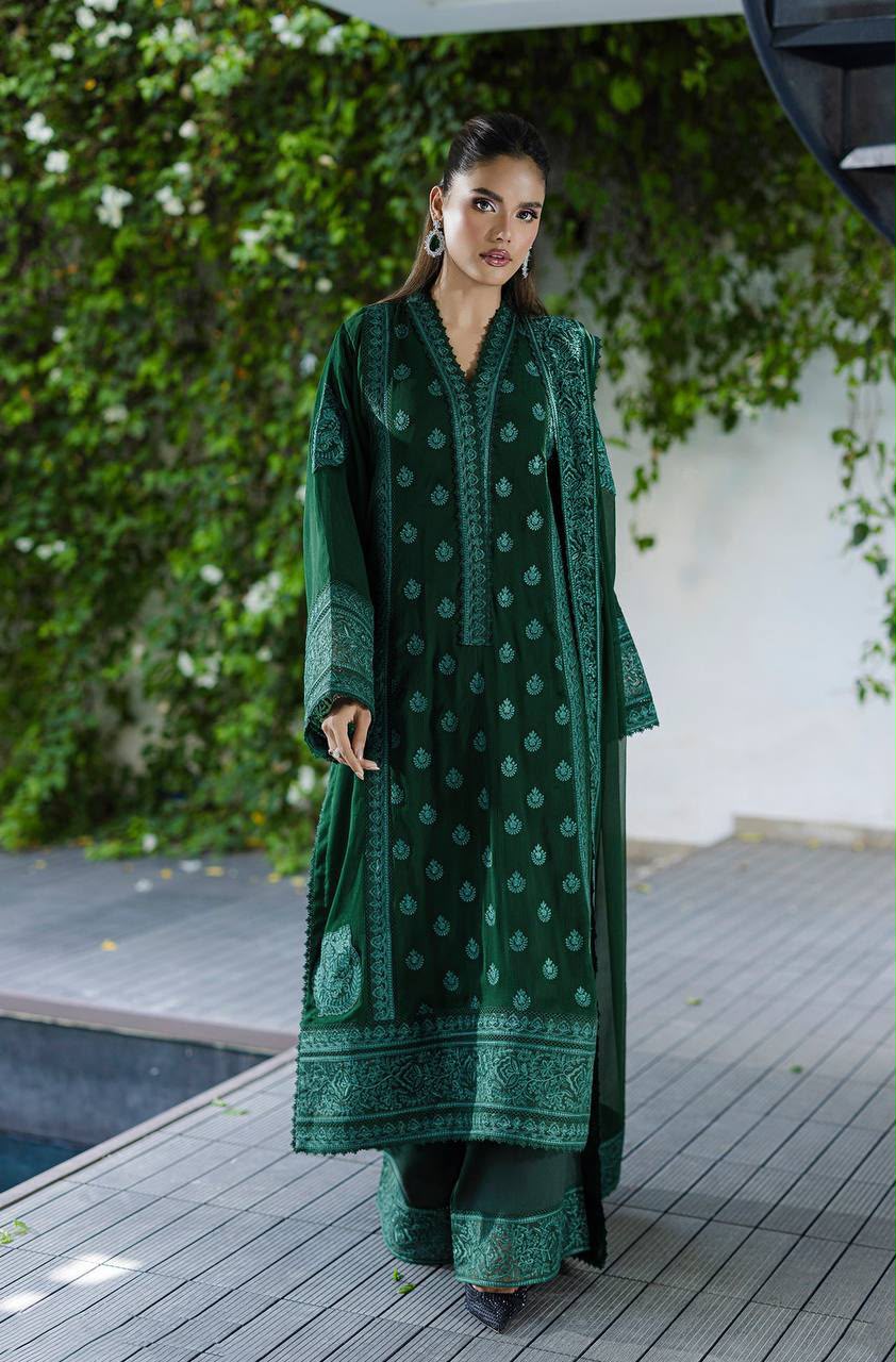 PURE GREEN THREE-PIECE LUXURY SUIT SET