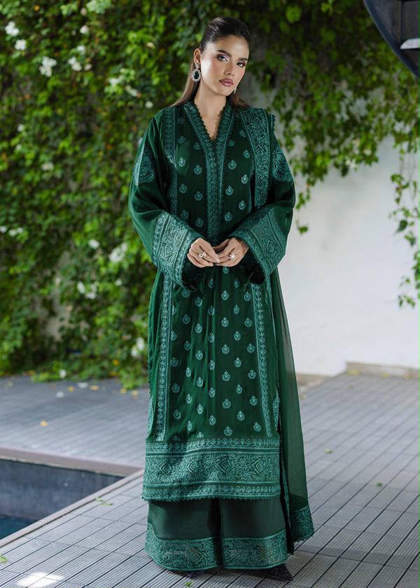 PURE GREEN THREE-PIECE LUXURY SUIT SET