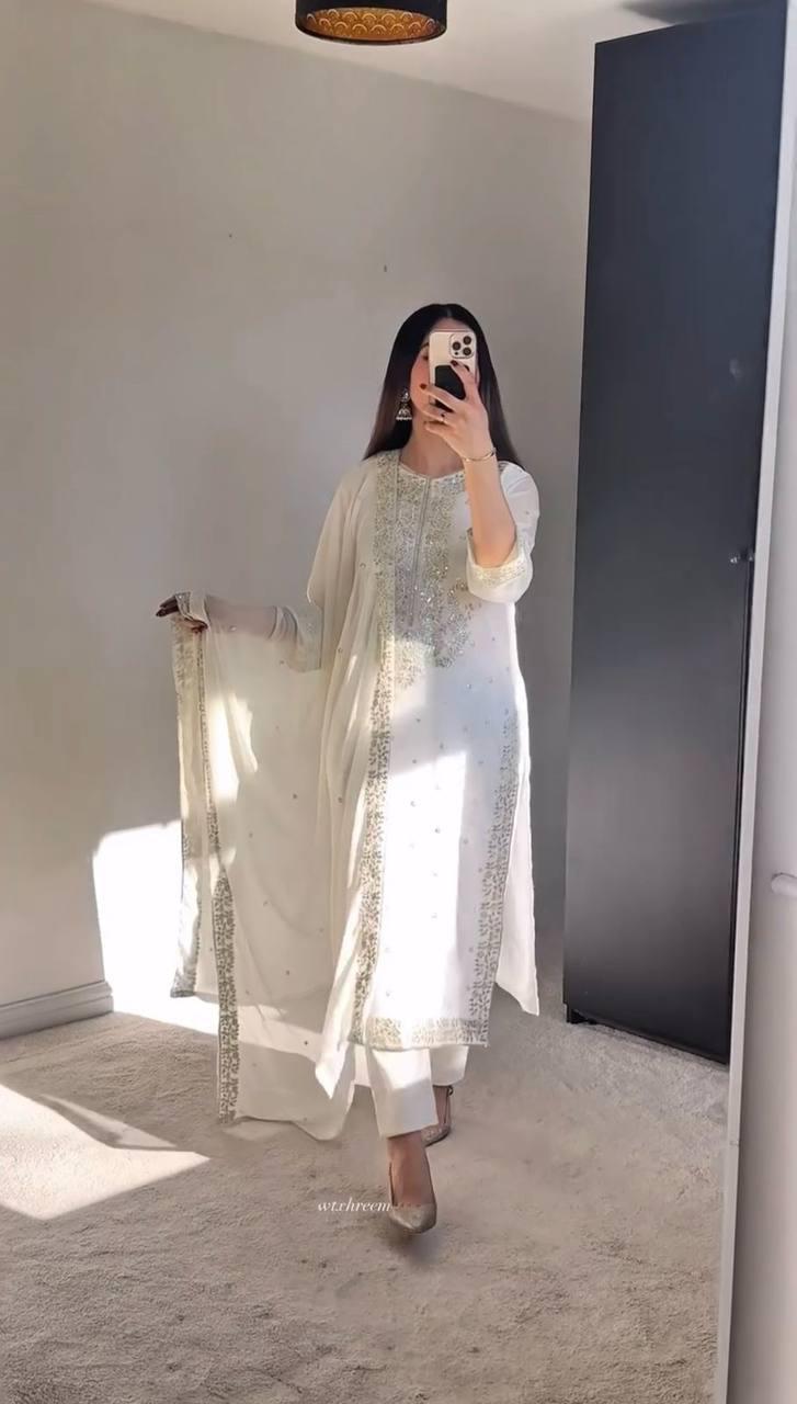 ZARINA WHITE KURTA SET - SET OF 3