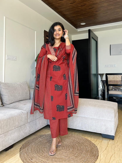 ELEPHANT PRINT SILHOUETTE COTTON KURTI SET