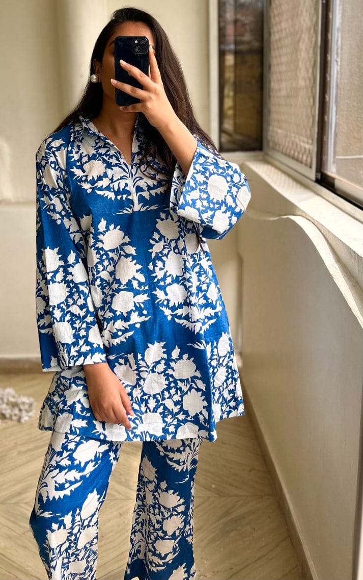 BLUE & WHITE PRINTED CO-ORD SET OF 2