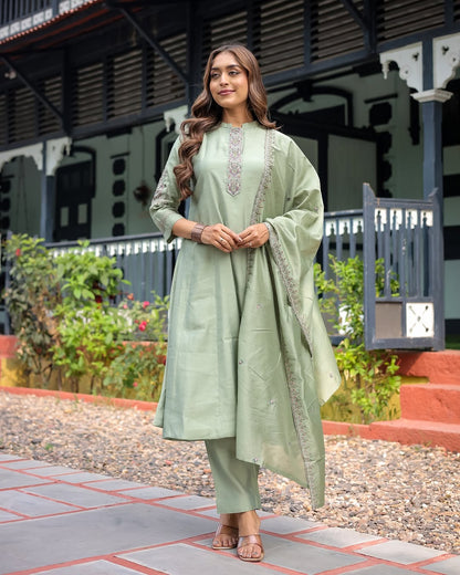 TRADITIONAL MUSLIN 3 PIECE SUIT SET WITH SEQUENCE EMBROIDERY WORK
