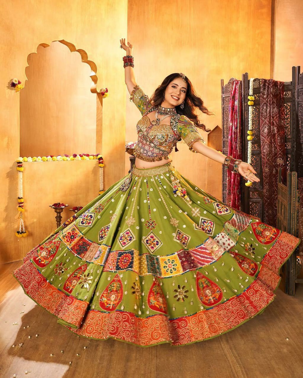 NAVRATRI SPECIAL MUSLIN COTTON CHANIYA CHOLI WITH REAL MIRROR WORK