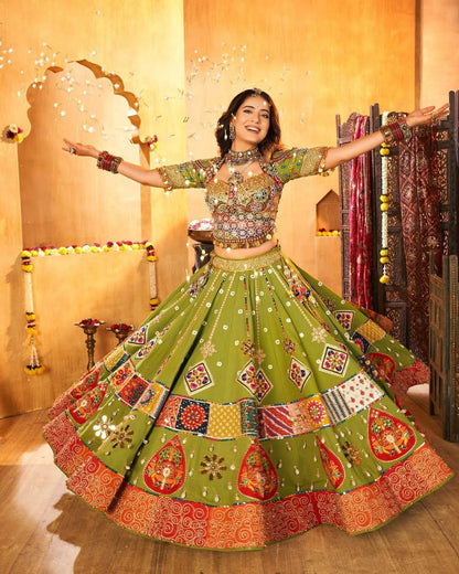 NAVRATRI SPECIAL MUSLIN COTTON CHANIYA CHOLI WITH REAL MIRROR WORK