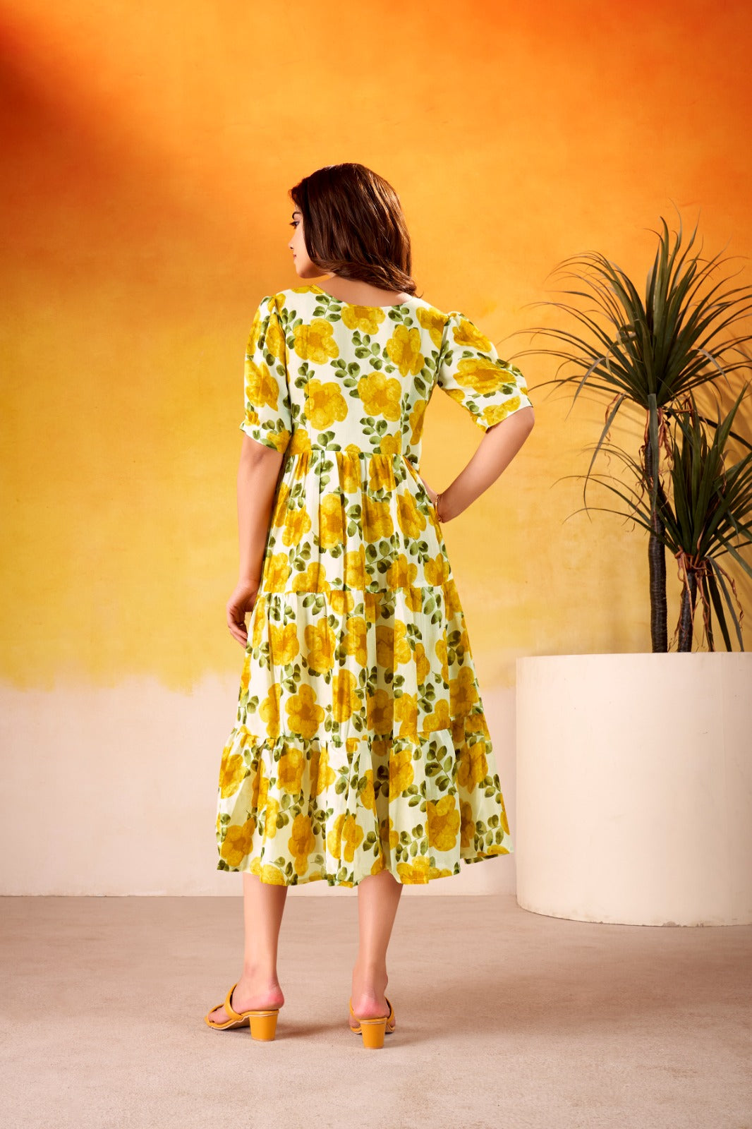 WOMEN  FLORAL PRINTED FIT AND FLARE MIDI DRESS
