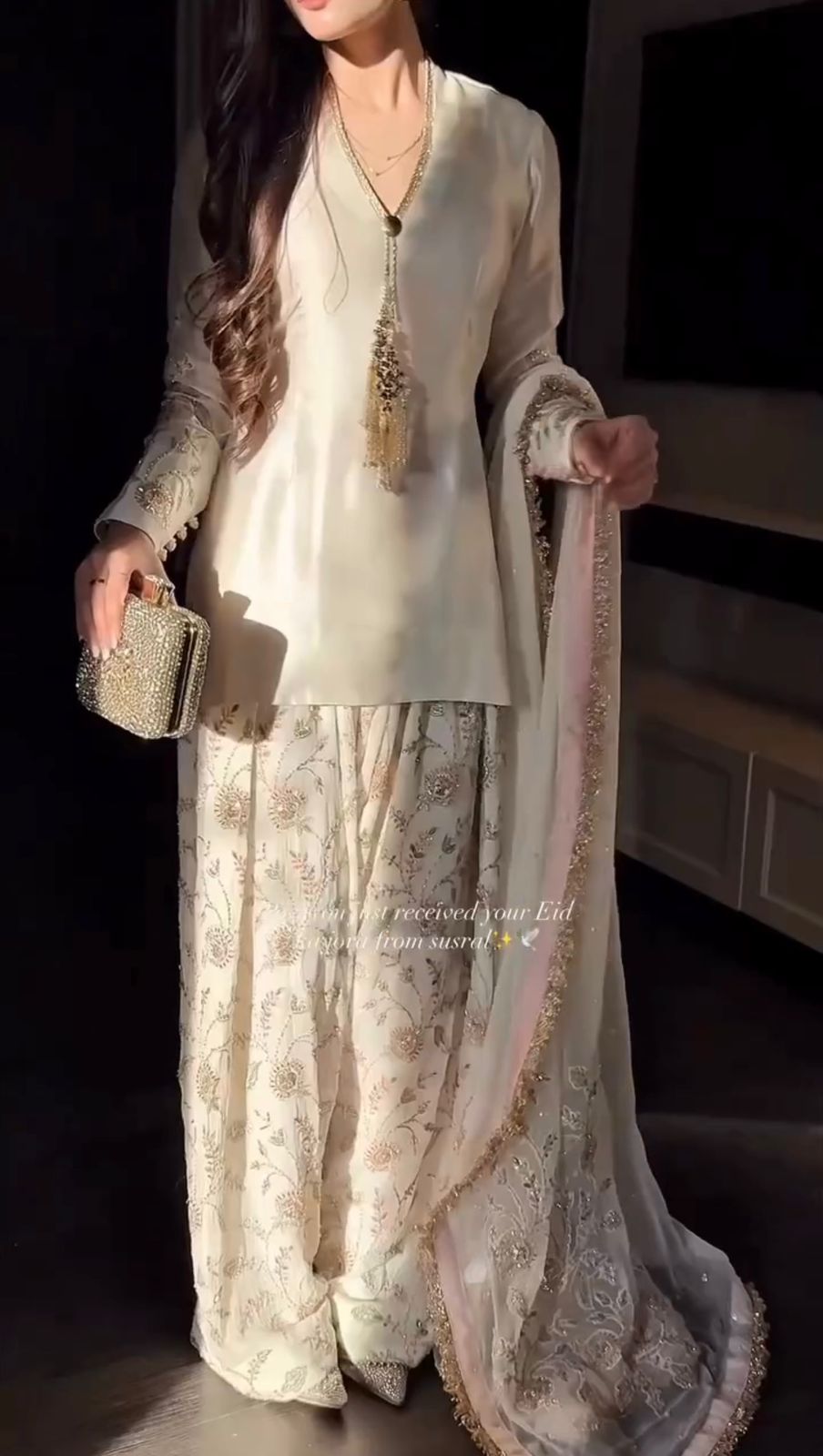 OFF-WHITE SATIN EMBROIDERED FARSHI SUIT