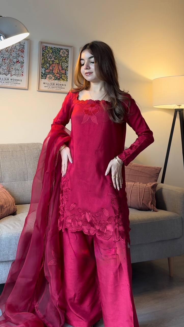DARK PINK ROMAN SILK SALWAR SUIT THREAD &  SEQUENCE EMBROIDERY WORK WITH ORGANZA DUPATTA