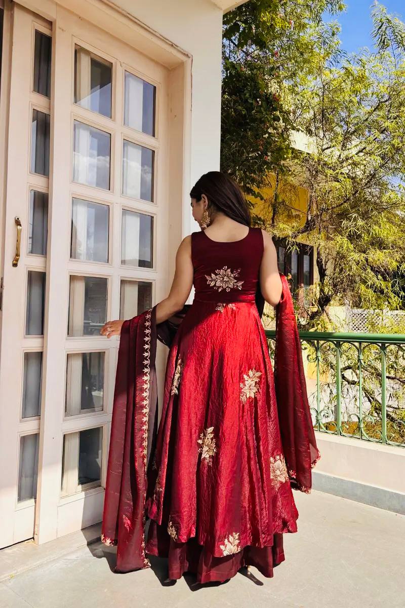 WEDDING SPECIAL SLEEVELESS ANARKALI GOWN
